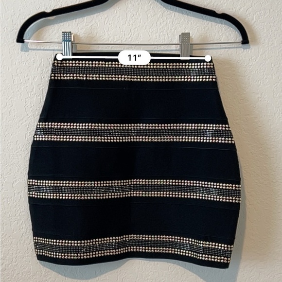 Black Beaded Mini‎ Skirt - Size Small - Picture 2 of 4